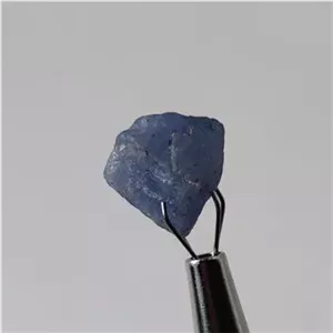 راف کریستالی سنگ تانزانیت(تانزانایت)معدنی تانزانیا