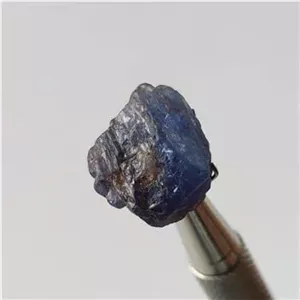 راف کریستالی سنگ تانزانیت(تانزانایت)معدنی تانزانیا