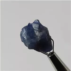 راف کریستالی سنگ تانزانیت(تانزانایت)معدنی تانزانیا