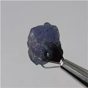 راف کریستالی سنگ تانزانیت(تانزانایت)معدنی تانزانیا