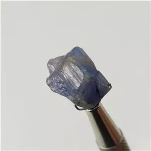 راف کریستالی سنگ تانزانیت(تانزانایت)معدنی تانزانیا