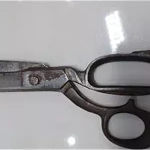 قیچی قدیمی