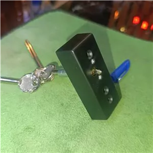 قفل درب شیشه ای