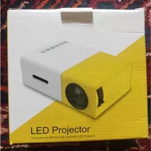 ویدئو پروژکتور LED مینی YG300