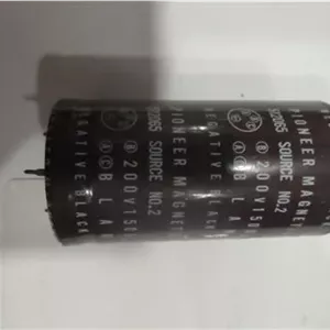 2عدد خازن 1500uF  200V ژاپنی Pioneer