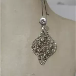 گوشواره طرح برگ ملیله ای زیبا