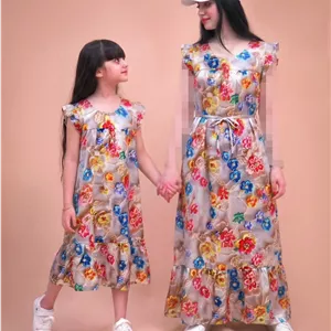 پیراهن ست مادر دختری گل های رنگی جنس نخی سه بعدی