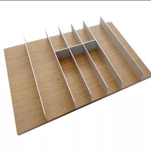 جای قاشق و چنگال چوبی روشن با تقسیم کننده آلومینیومی ثابت ریل اسلیم عرض 90 فانتونی کد O143