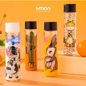 بطری آب شیشه‌ای فانتزی لیمون مدل استوانه‌ای کوچک کد ۱۷۲۶۰۰