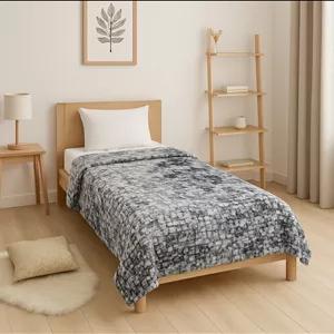 پتو ضخیم ابریشمی ۱نفره دورو برند بونتيو طلایی کد ۹(ایفل)