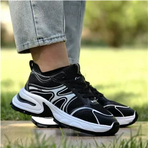 حراج خارق العاده کفش کتونی اسپرت  زنانه مدل مکس مات و مقاوم رنگ مشکی و سفید با ارسال رایگان