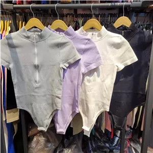 بادی جلو زیپی نیم آستین یقه 5 سانتی