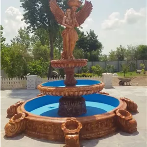 آبنما بتنی با مجسمه آزادی بالداربا پاشوره