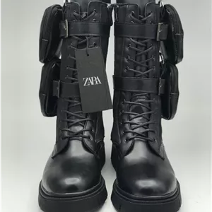 کد 2110 بوت کلاسیک زارا بندی چرم مشکی استرج بغل دو کیف