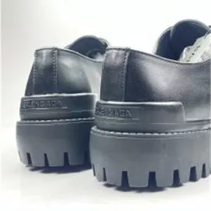 کد 2908 کفش بالنسیاگا BALENCIAGA بندی کلاسیک اسپرت رویه ساده چرم مشکی
