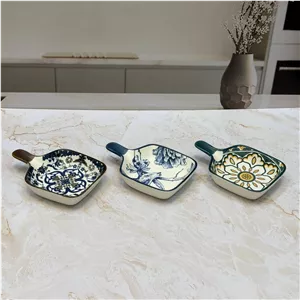 سس‌خوری طرح سنتی | ظرف سرو سس و چاشنی سرامیکی