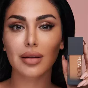 کرم پودر هدی بیوتی HUDA BEAUTY