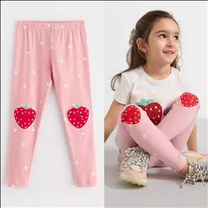 لگ نخی دخترانه صورتی با طرح توت فرنگی و گل برند لیندکس سوئد کمر رگلاژدار