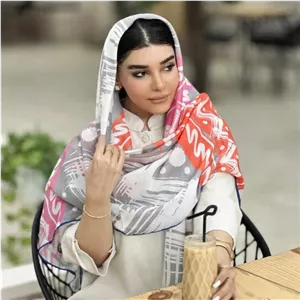 روسری نخی پاییزه 01465 طرح قرمز