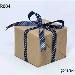 کادوپیچی با کاغذ کرافت شکلاتی و روبان سورمه ای