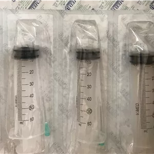 سرنگ ۵۰ سی سی سه تکه لوئر اسلیپ ورید V-MED