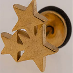 پیرسینگ گوش طرح ستاره