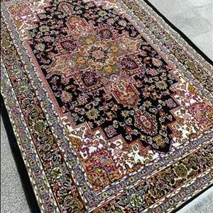 فرش طرح ۷۰۰ شانه  9 متری نقش هریس سرمه ای