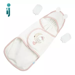 ‫قنداق چسبی گلدوزی رزبرن مدل‬ ‫Roseborn DREAMER DAISY‬