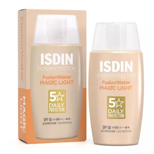ضد افتاب فوق سبک ایزدین اورجینال مدل Magic Light SPF50 مناسب انواع پوست حجم 50 میلی لیتر