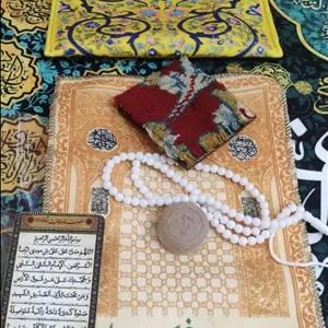 پک معنوی و متبرک حرم امام رضا علیه‌السلام | سجاده، مهر، تسبیح و قطعه فرش متبرک