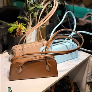 کیف زنانه.دخترانه : دوشی چرم شیک