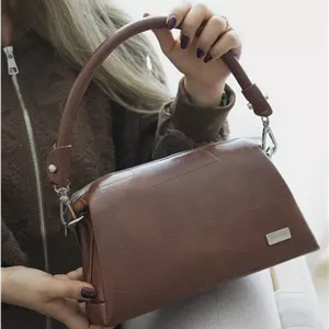 کیف دستی زنانه چرم صنعتی مدل پاس چهل تیکه