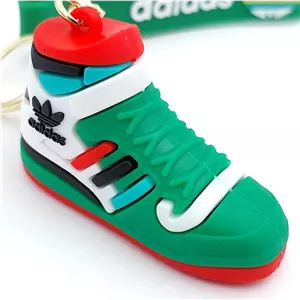 سرکلیدی سیلیکونی کفش آدیداس adidas سبز 31084