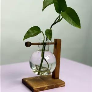 گلدان مینیمال شیشه ای مدل حبابی با پایه