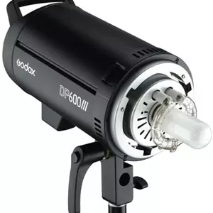کیت فلاش استودیویی حرفه ای گودکس DP600III، شامل 2 عدد مونو لایت DP600III 600Ws، 2 عدد سافت باکس 60x90CM، 2 عدد رفلکتور استاندارد، 1 عدد تریگر فلاش بی سیم XT-16، 1 عدد کیف حمل CB-04