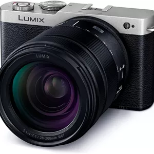 دوربین فول فریم پاناسونیک LUMIX S9 با لنز مانت L 28-200 میلی‌متری، دوربین بدون آینه جمع و جور برای تولیدکنندگان محتوا با LUT بلادرنگ، Open Gate و اشتراک‌گذاری آسان عکس و فیلم (نقره‌ای)