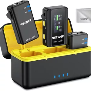 میکروفون یقه ای بی سیم NEEWER CM28 PRO به همراه جعبه شارژ و پارچه تمیز کننده، میکروفون کوچک ضد نویز 9 ساعته سازگار با آیفون، آیپد، USB C، تلفن اندروید، دوربین، کامپیوتر شخصی و لپ تاپ