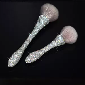 ست براش آرایشی نگین‌دار Konipl BlingChic، شامل دو براش کابوکی صورت - براش کرم پودر و پودر برای کرم BB معدنی