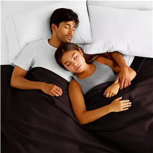 پتو پلار فلیس سبک وزن BSB HOME با وزن 300 گرم مخصوص زمستان های سرد، مناسب تخت یک نفره (152x220 سانتی متر، رنگ قهوه ای یا نسکافه ای)