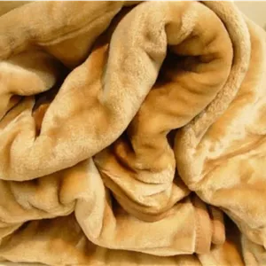 پتوی ممتاز رنگ شتری، فوق العاده نرم، با کیفیت عالی مخمل مینک در اندازه های مختلف (160 در 220 سانتی متر)