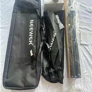 ست سافت‌باکس نورپردازی NEEWER RGB با کنترل اپلیکیشن و ۹ حالت افکت، لامپ LED ۲۴ وات CRI93  TLCI98 ، سرپیچ پرسلن E27، سافت‌باکس استودیو عکاسی ۲۴ اینچ، برای نورپردازی عکاسی و ویدئو استودیو، NK800