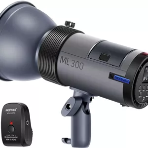 فلاش استودیویی 300 وات NEEWER Q300 2.4G برای فضای باز با شاتر بی‌سیم جمع‌وجور Q، نور بارق با باتری 7800 میلی‌آمپر ساعتی، نور تکی عکاسی با 1000 فلاش، توان کل 0.4 تا 2.5 ثانیه بازیافت