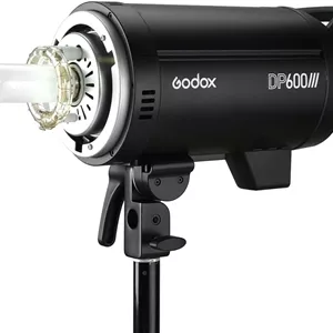 فلاش استودیویی حرفه ای گودکس DP600III زمان بازیافت 1 ثانیه ای GN80 5600k 600Ws سیستم بی سیم 2.4G X مانت بوئنز لامپ مدلینگ 150W (DP600III)