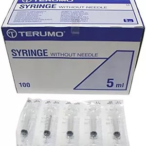 سرنگ 5 میلی لیتری ترومو، نوک لغزنده، بسته 100 عددی