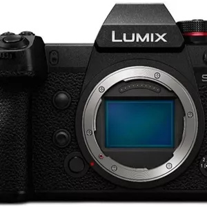 دوربین بدون آینه فول فریم پاناسونیک LUMIX S1 با حسگر MOS 24.2 مگاپیکسلی با وضوح بالا، سازگار با لنزهای L-Mount، ویدئو 4K HDR و LCD 3.2 اینچی - DC-S1BODY مشکی