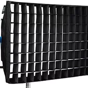 سافت باکس R&m به همراه گرید و دیفیوزر 1/2 برای ARRI Skypanel S60