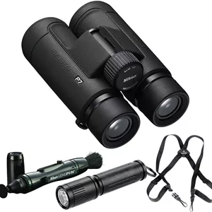 دوربین دوچشمی ضدآب نیکون PROSTAFF P7 8x42 برای بزرگسالان | دوربین دوچشمی مسافرتی کوچک و جمع و جور برای تماشای پرندگان | بند هارنس دوربین دوچشمی، سیستم تمیز کننده قلم لنز و مجموعه چراغ قوه