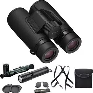 دوربین دوچشمی نیکون مدل Monarch M5 10x42 به همراه قلم تمیز کننده لنز، بند گردنی و چراغ قوه