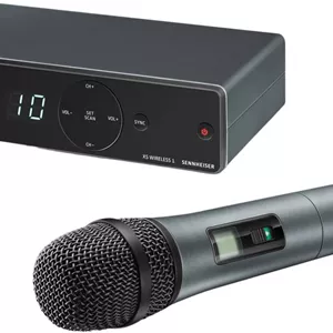 مجموعه میکروفون بی سیم وکال Sennheiser XSW 1-825-C، الگوی قطبی کاردیوئید، اصل گیرنده سوپرهترودین دوتایی، محدوده فرکانس 766 - 790 مگاهرتز، مشکی | XSW 1-825-C