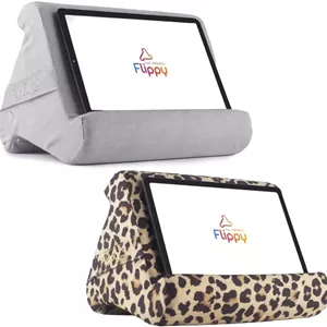 پایه نگهدارنده تبلت مدل Flippy 4.0 مناسب برای استفاده روی پا، میز و تخت - دارای فضای ذخیره سازی مناسب برای وسایل شما - دارای بند حمل - سازگار با آیپد پرو، کیندل، فایر، سامسونگ گلکسی - طرح پلنگی و خاکستری